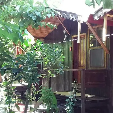 Zakkum Homestay